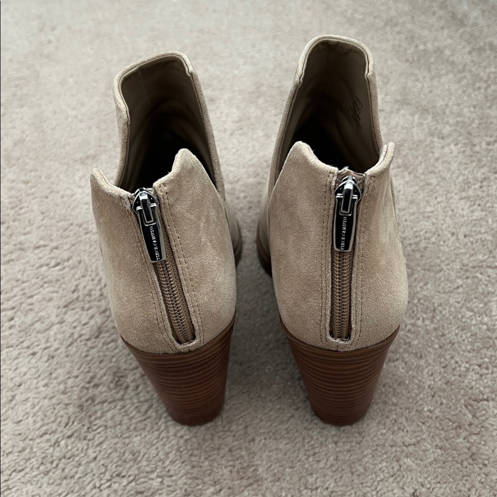 Vince Camuto tan suede booties - Picture 2 of 5